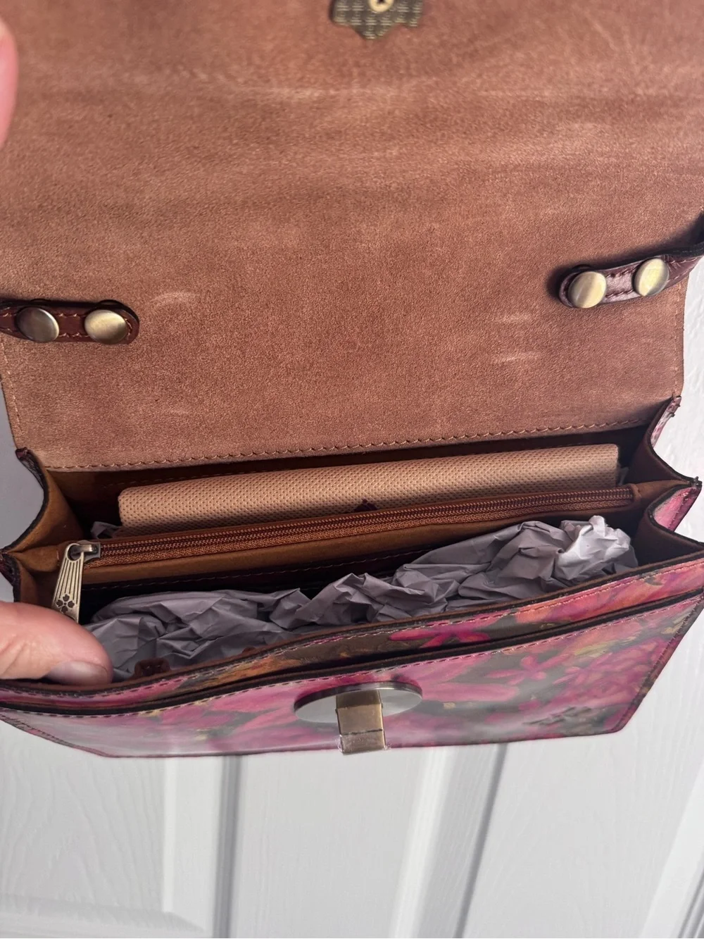 🆕 Patricia Nash Leather Crossbody Floral Oil Painting Consilina Purse - Picture 13 of 14